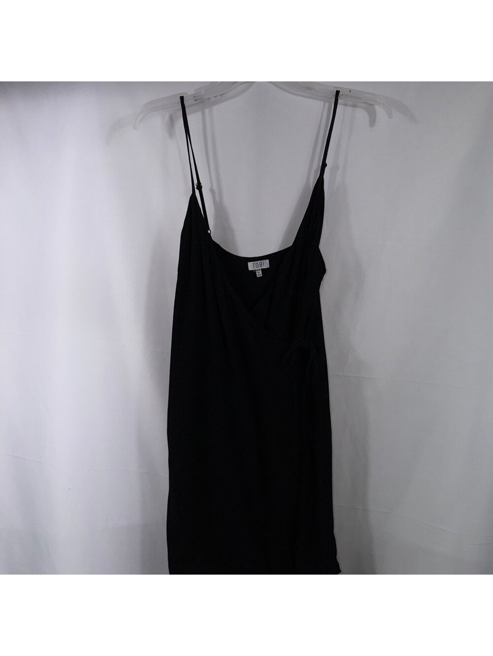 Tobi Women’s Black Wrap Top Size M Sleeveless Adjustable Strap Blouse